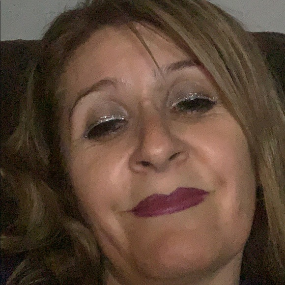 Meet your Posher, Maria - Picture 1 of 1